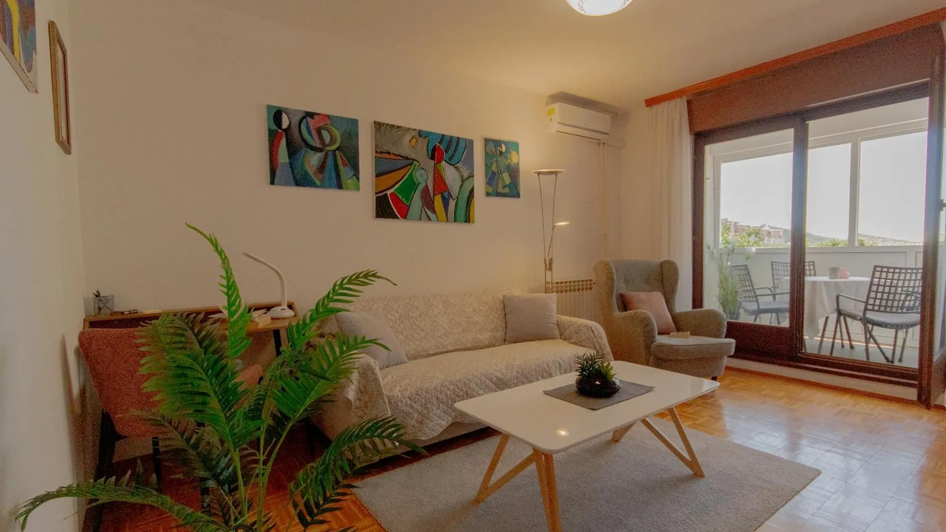 Large Stylish Apt Ankica,Free Public Parking Split