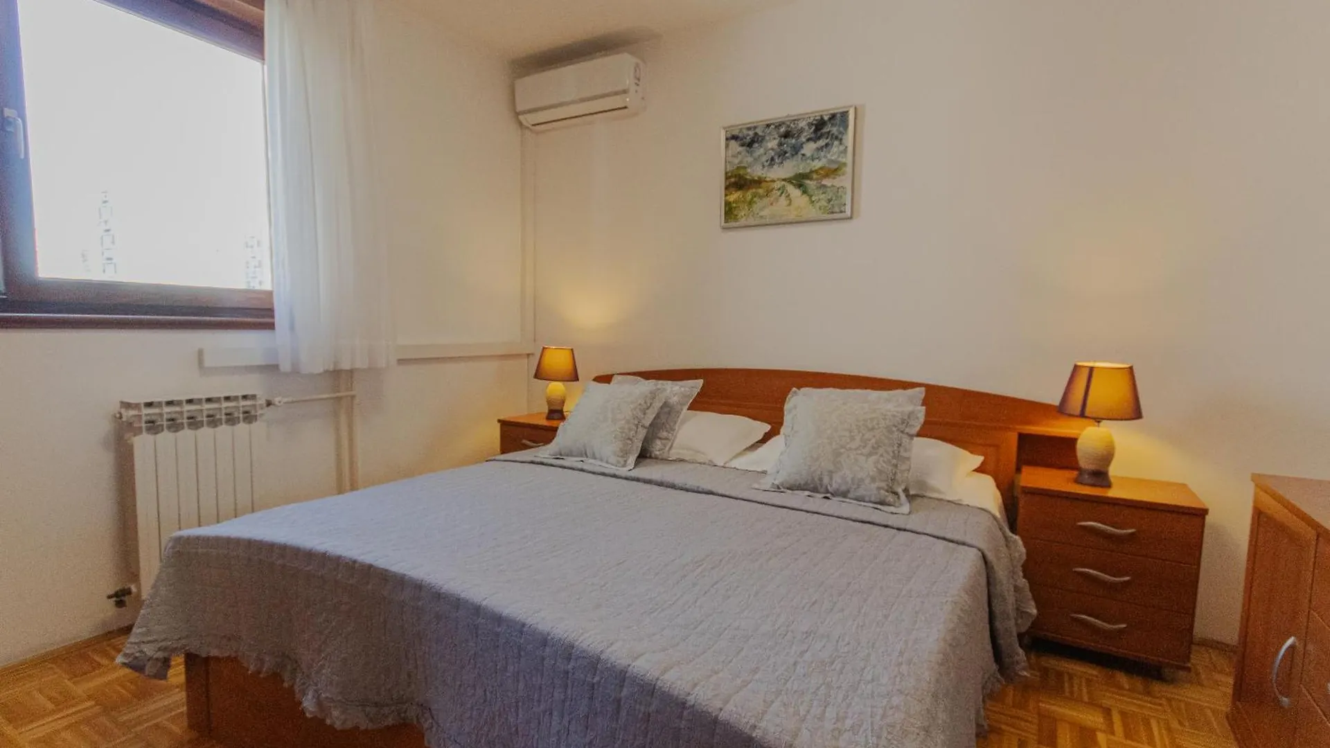 Large Stylish Apt Ankica,Free Public Parking Split Croatia