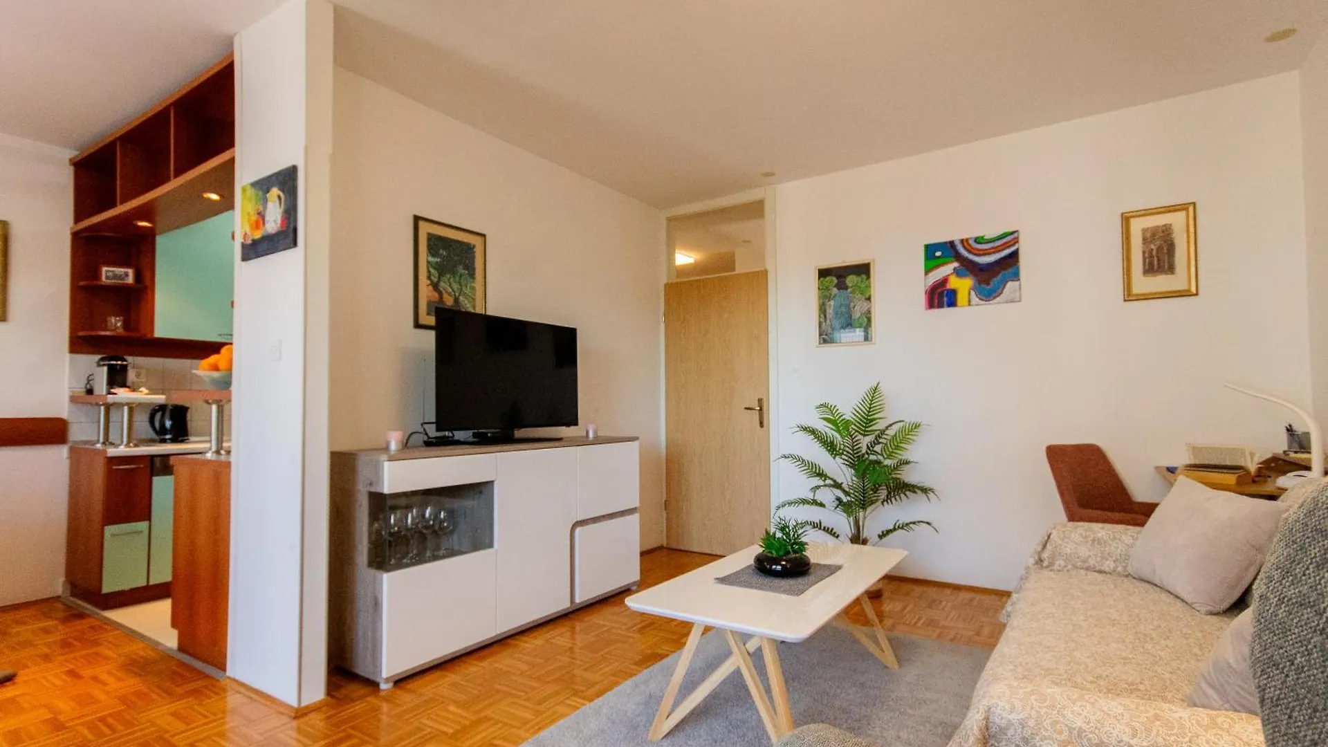 Apartment Large Stylish Apt Ankica,Free Public Parking Split Croatia