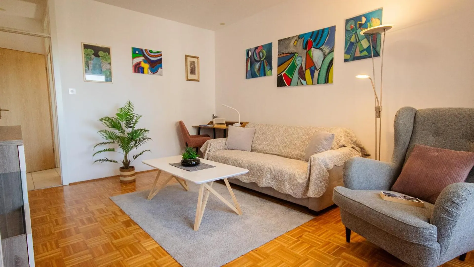 Large Stylish Apt Ankica,Free Public Parking Split Apartament