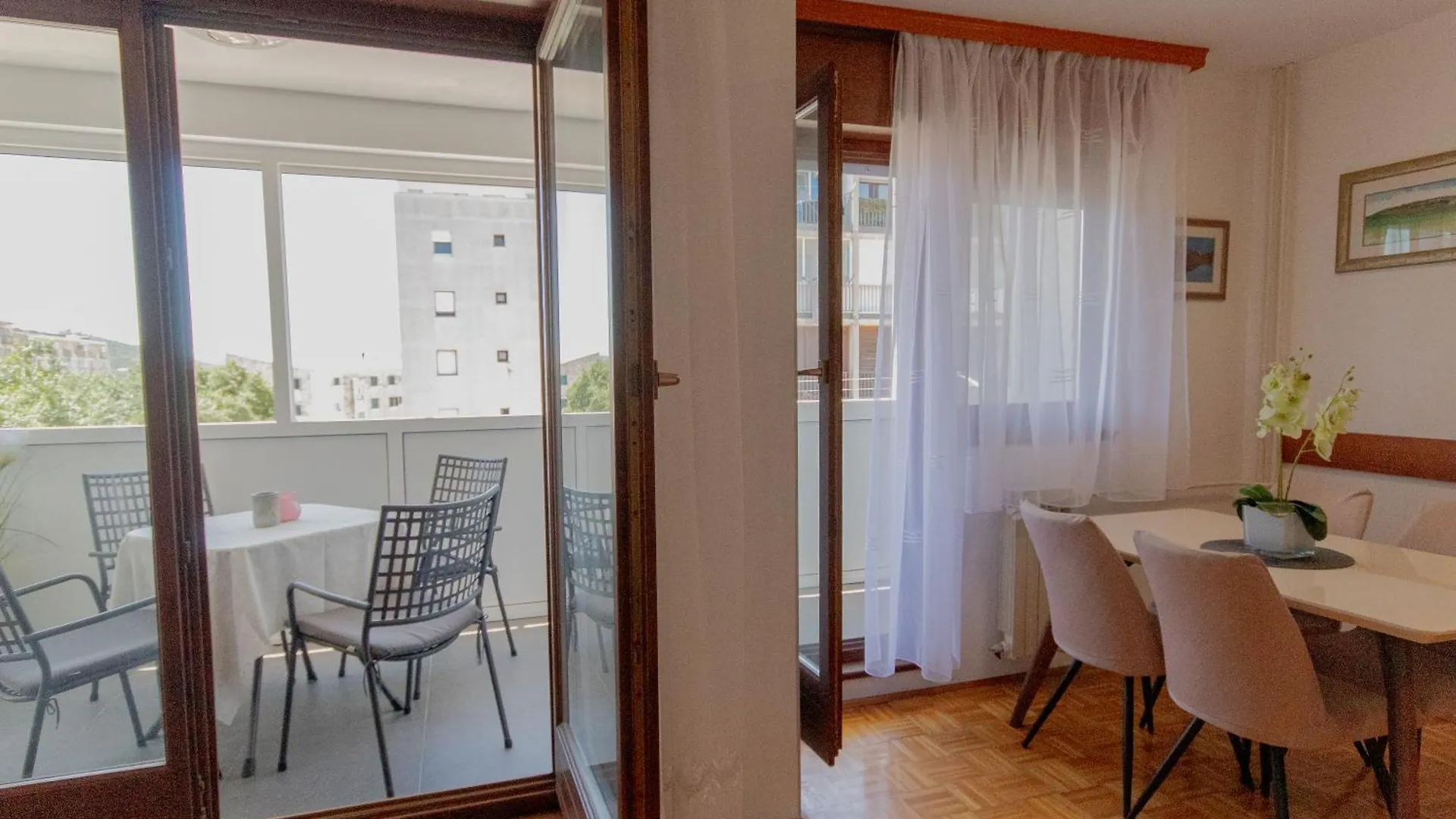 Large Stylish Apt Ankica,Free Public Parking Split